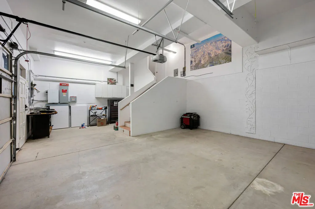 34136 Mulholland Highway, Malibu, California 90265 home-pic-51